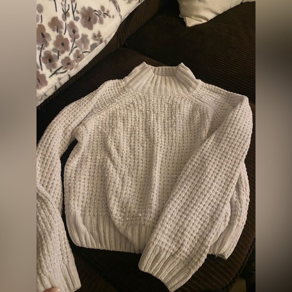 Super soft white chunky knit turtleneck sweater